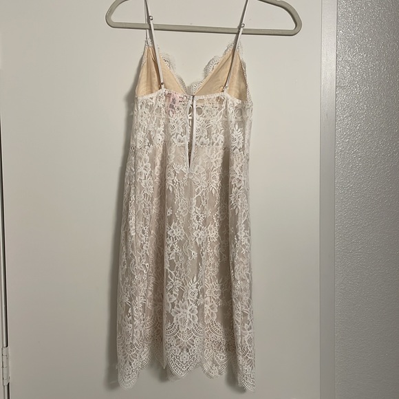✨BRAND NEW✨ Victoria’s Secret Ivory Lace Chemise Size XS - Picture 2 of 6